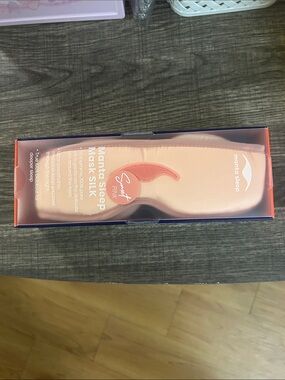 Manta Sleep Silk Sleep Mask in Sunset Pink - new